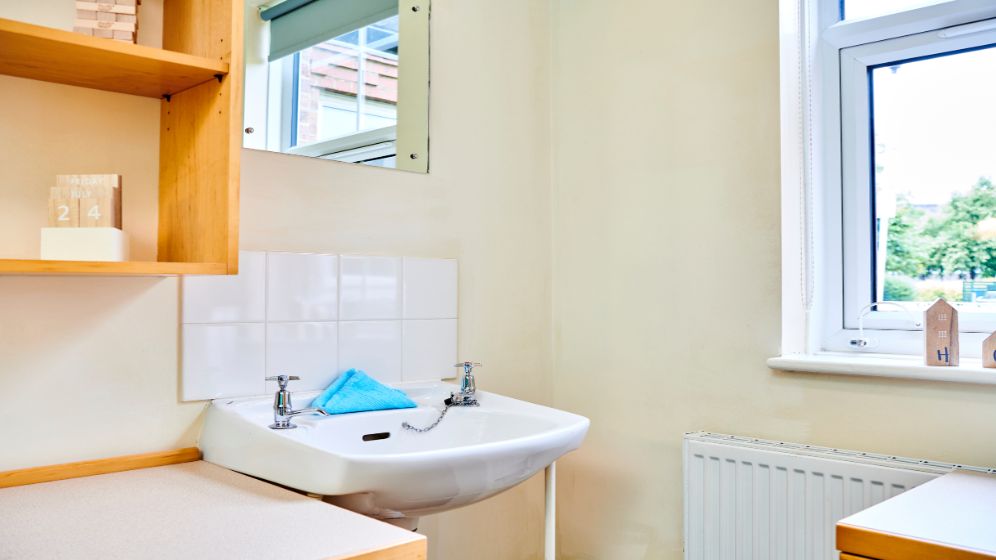 Windsor Terrace washbasin bedroom